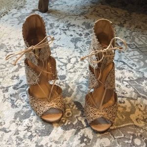 Schutz heels in tan leather
